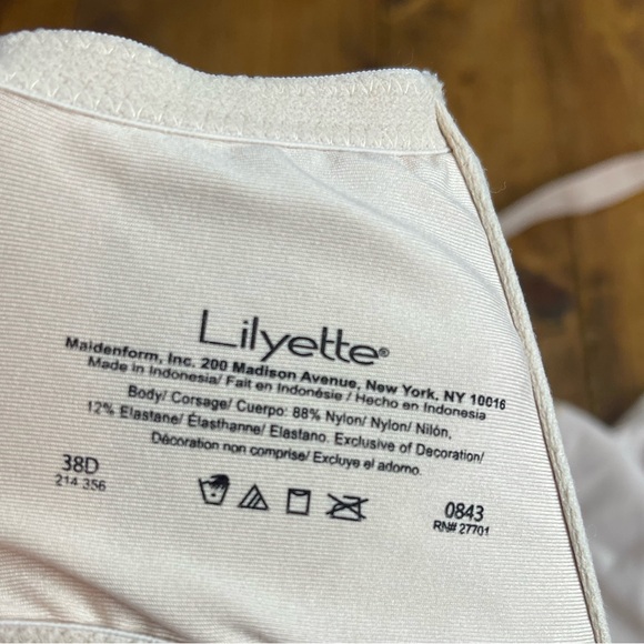 Lilyette 0843 Women's Tailored Minimizer Bra size 38D - Picture 6 of 6